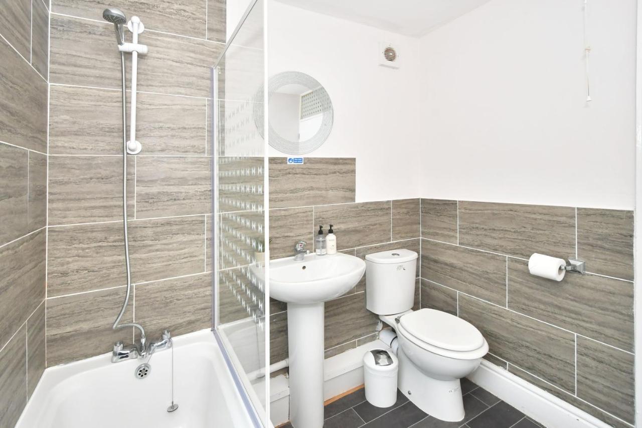 Wistaston House By Yourstays 5 Double Bedrooms And 2 Bathrooms, Great For Groups! Book Now! Crewe Exterior foto