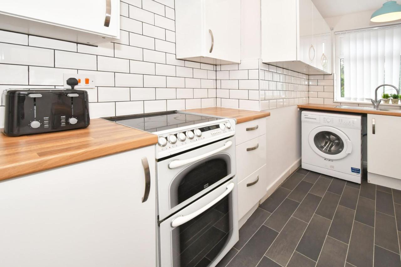 Wistaston House By Yourstays 5 Double Bedrooms And 2 Bathrooms, Great For Groups! Book Now! Crewe Exterior foto
