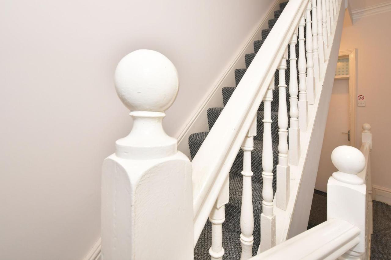 Wistaston House By Yourstays 5 Double Bedrooms And 2 Bathrooms, Great For Groups! Book Now! Crewe Exterior foto
